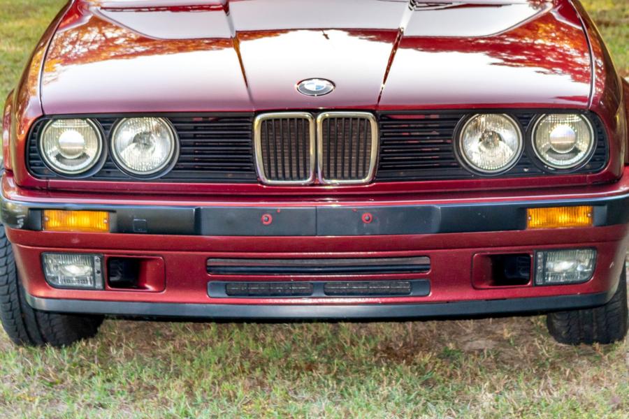 Детали экстерьера BMW 324td Touring (E30) 1991 года  (NA) (фото 8 из 94)